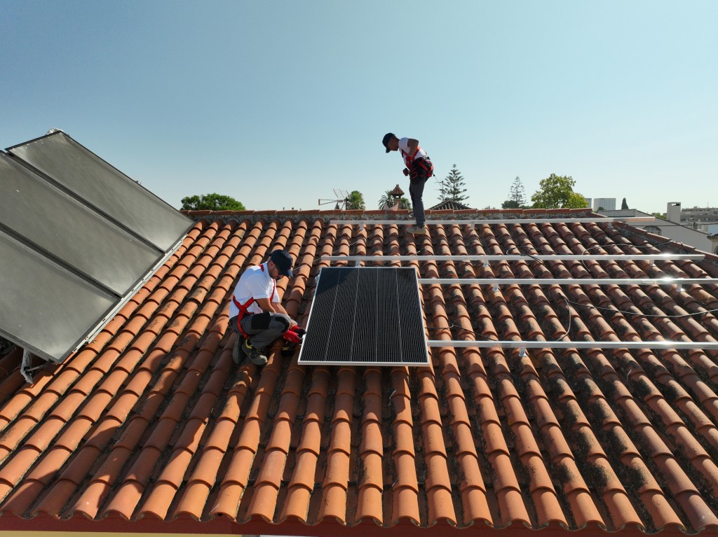 Cómo instalar placas solares para autoconsumo