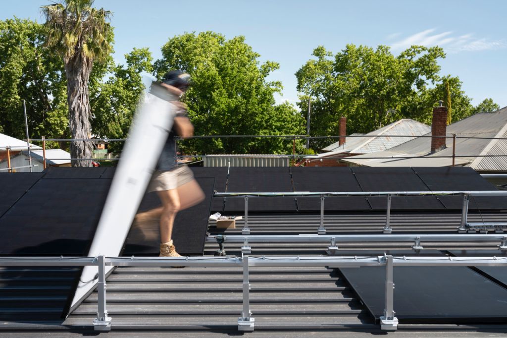 SunPower Australia Supports the Lifeline Albury Wodonga Charity with Solar Panel Donations